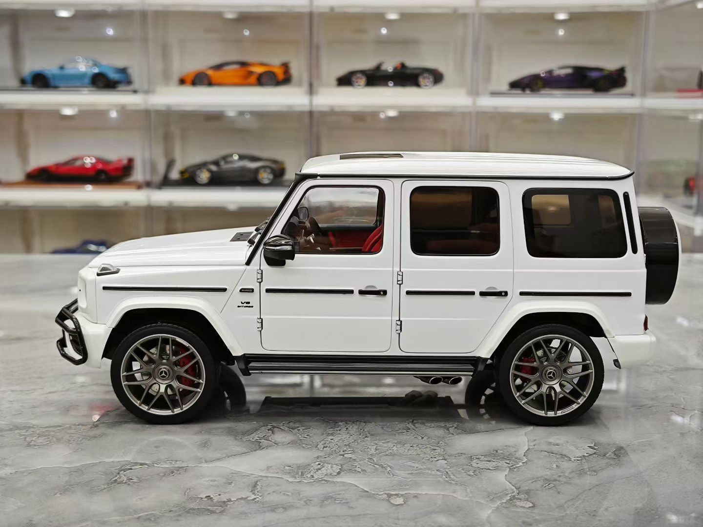 AR 1/18 Mercedes-AMG G63 Grand Edition