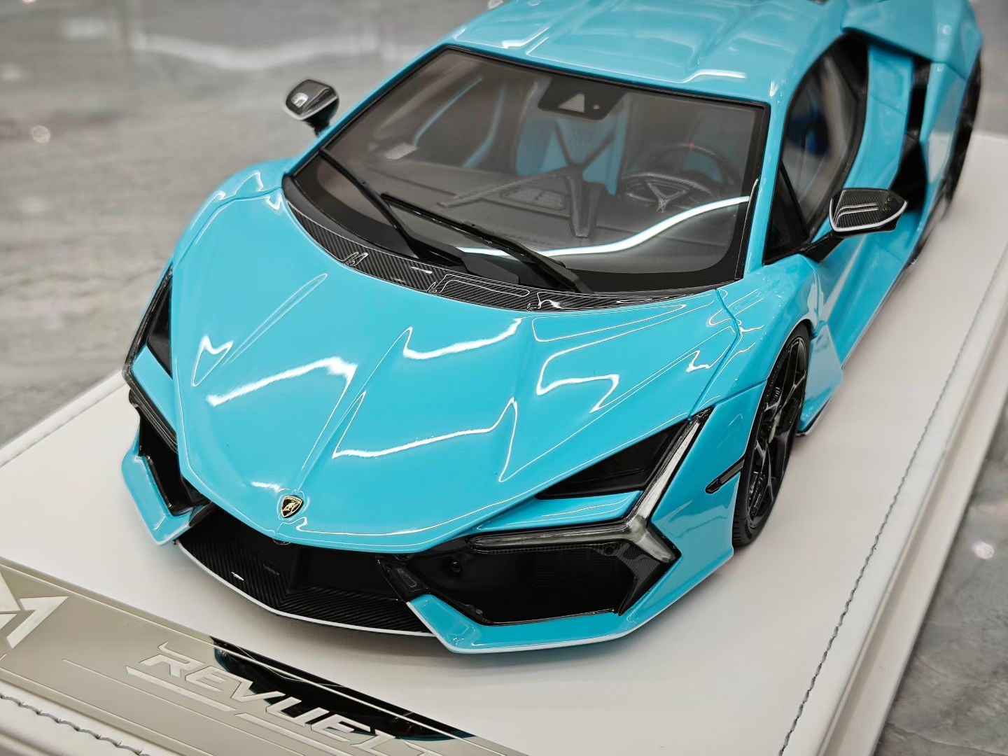 PFM 1/18 Lamborghini Revuelto