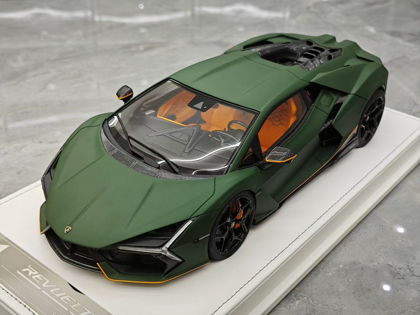 PFM 1/18 Lamborghini Revuelto