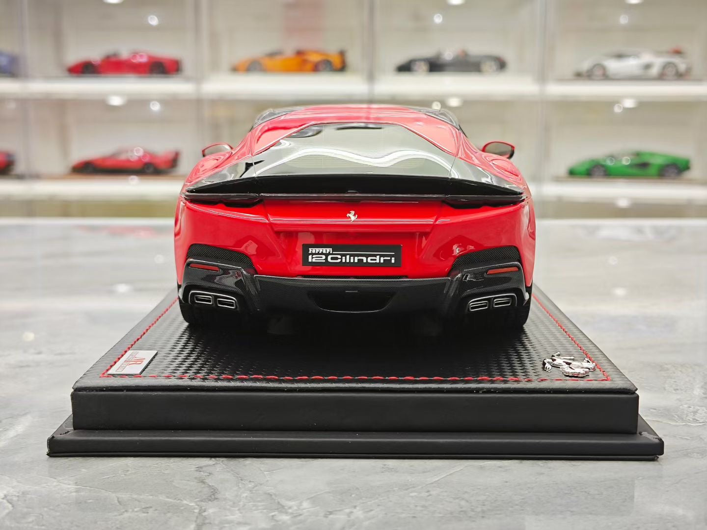 MR 1/18 Ferrari 12 Cilindri