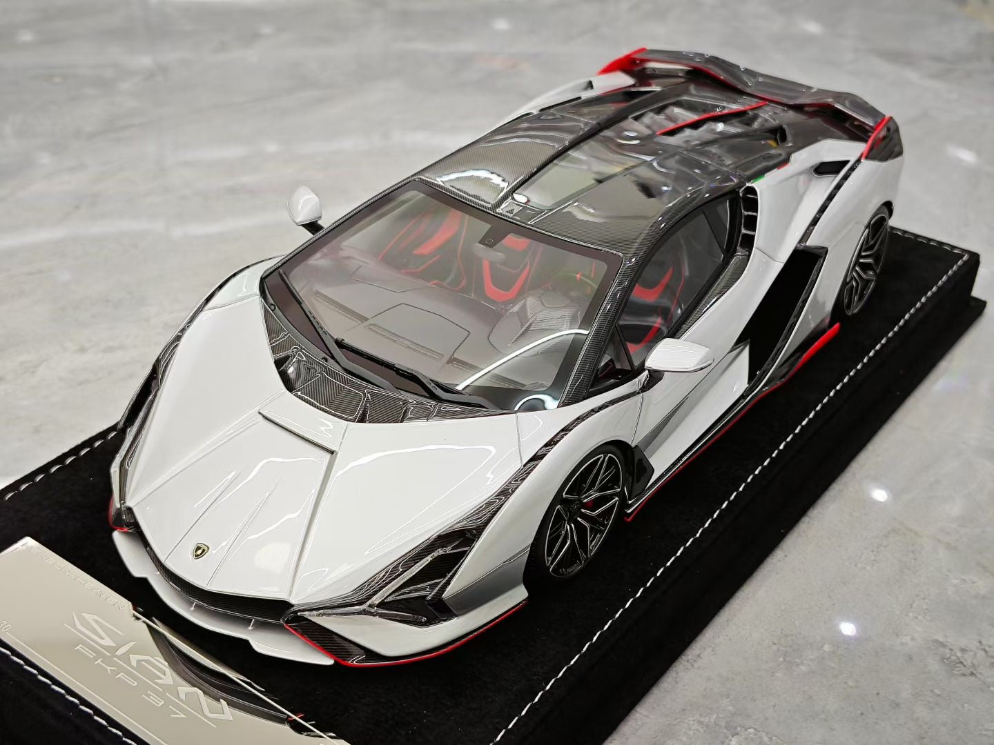 HH Model 1/18 Lamborghini Sian FKP 37