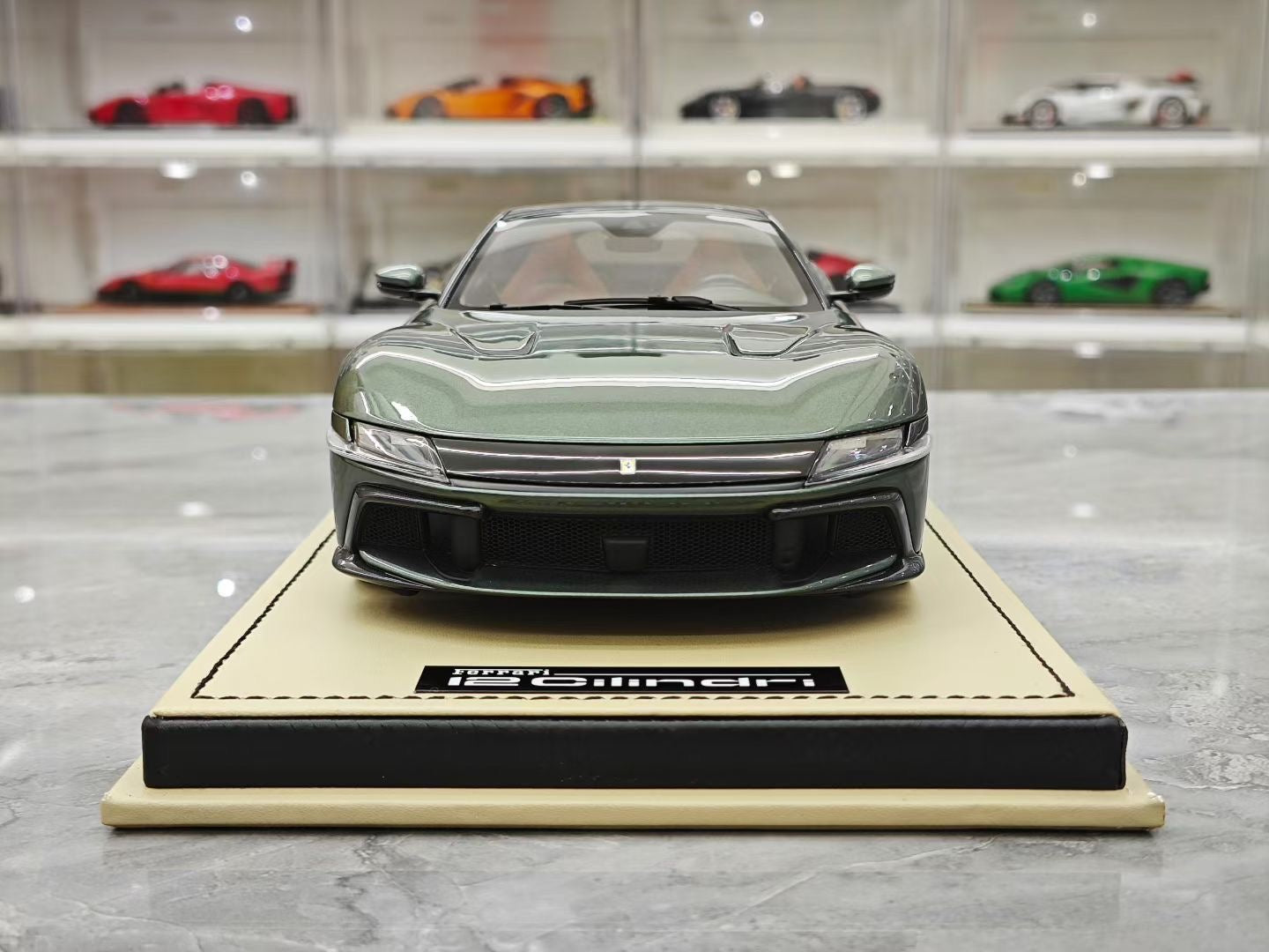 MR 1/18 Ferrari 12 Cilindri Special Edition