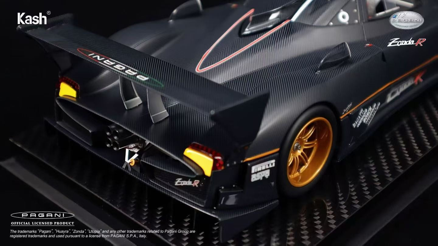 Kash Model proudly presents the 1/18 scale Pagani Zonda R matte carbon fiber black model