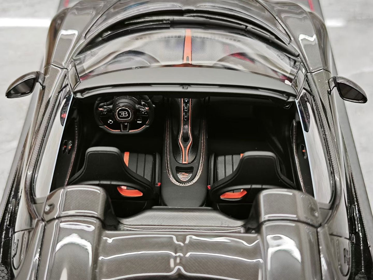 MR Bugatti W16 Mistral Roadster Limited Edition 1:18 Scale