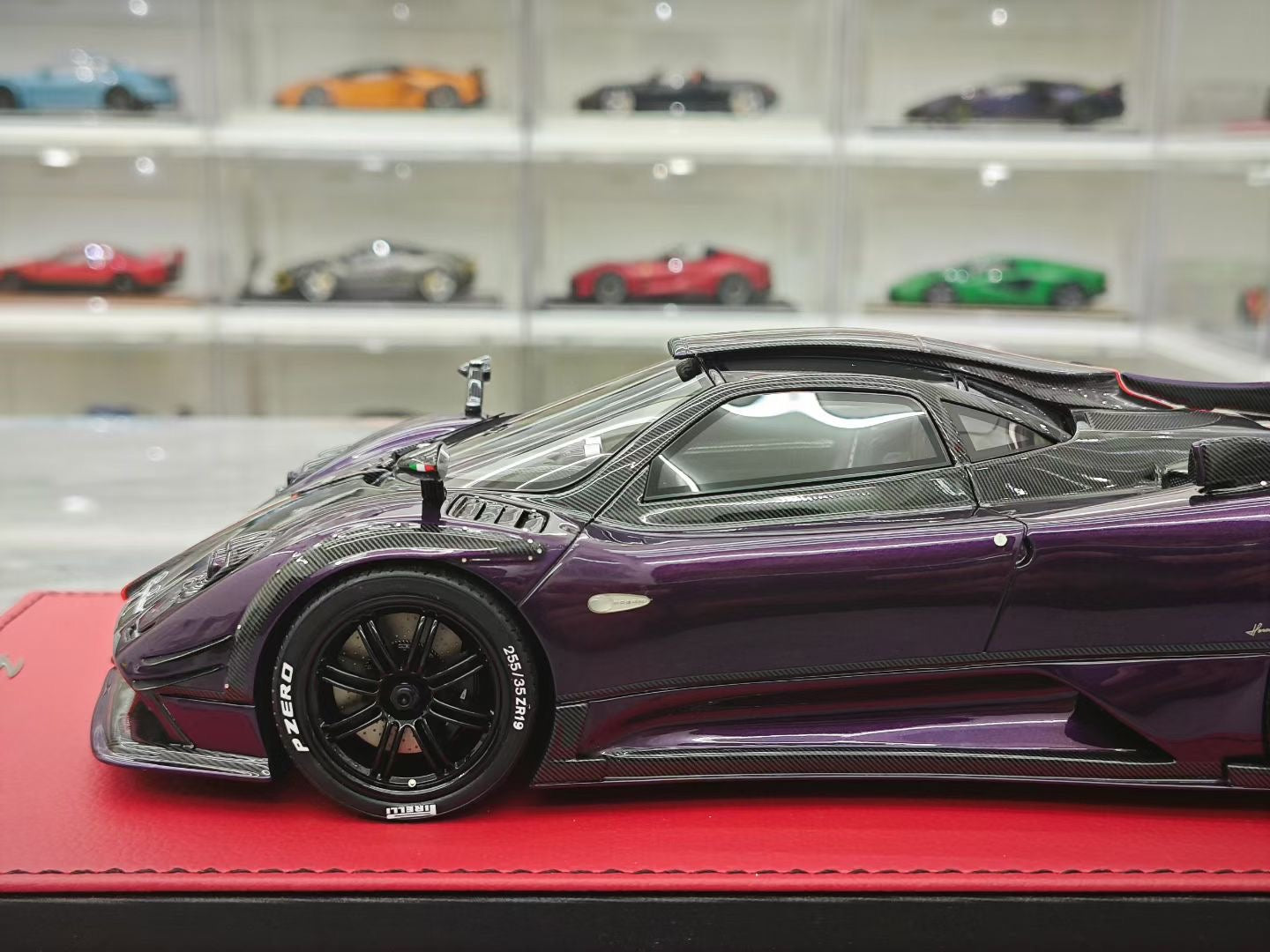 Peako 1/18 Pagani Brown Tower Fantasma Evo