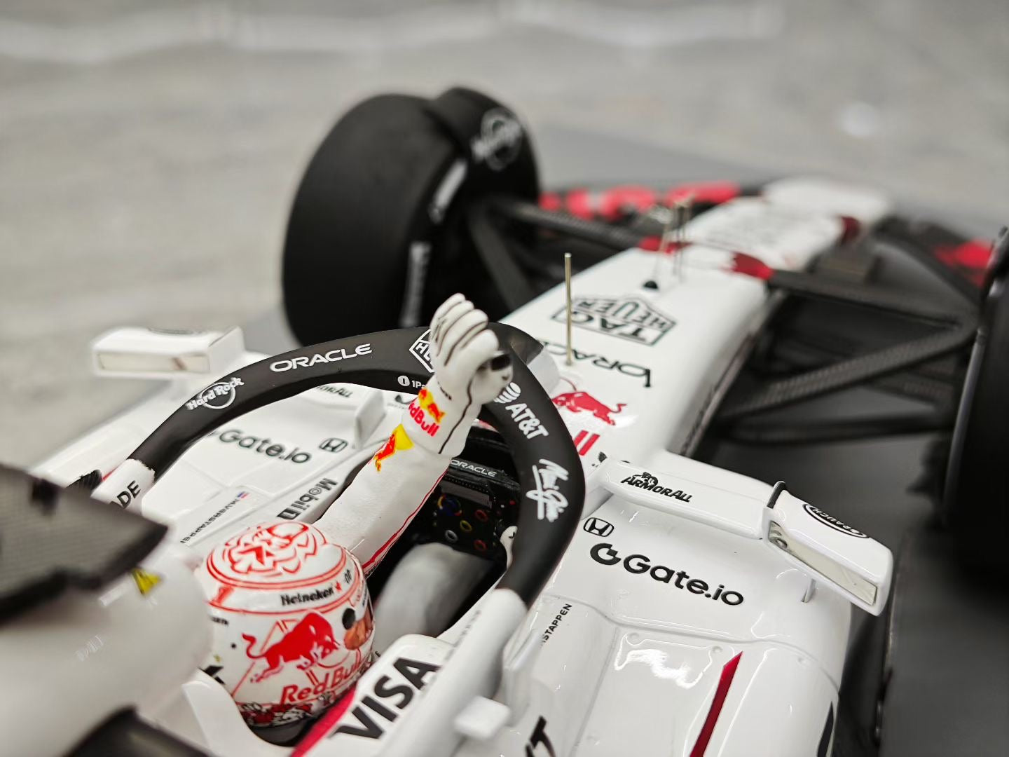 Spark 1/18 2025 Japanese Grand Prix Winner - Max Verstappen