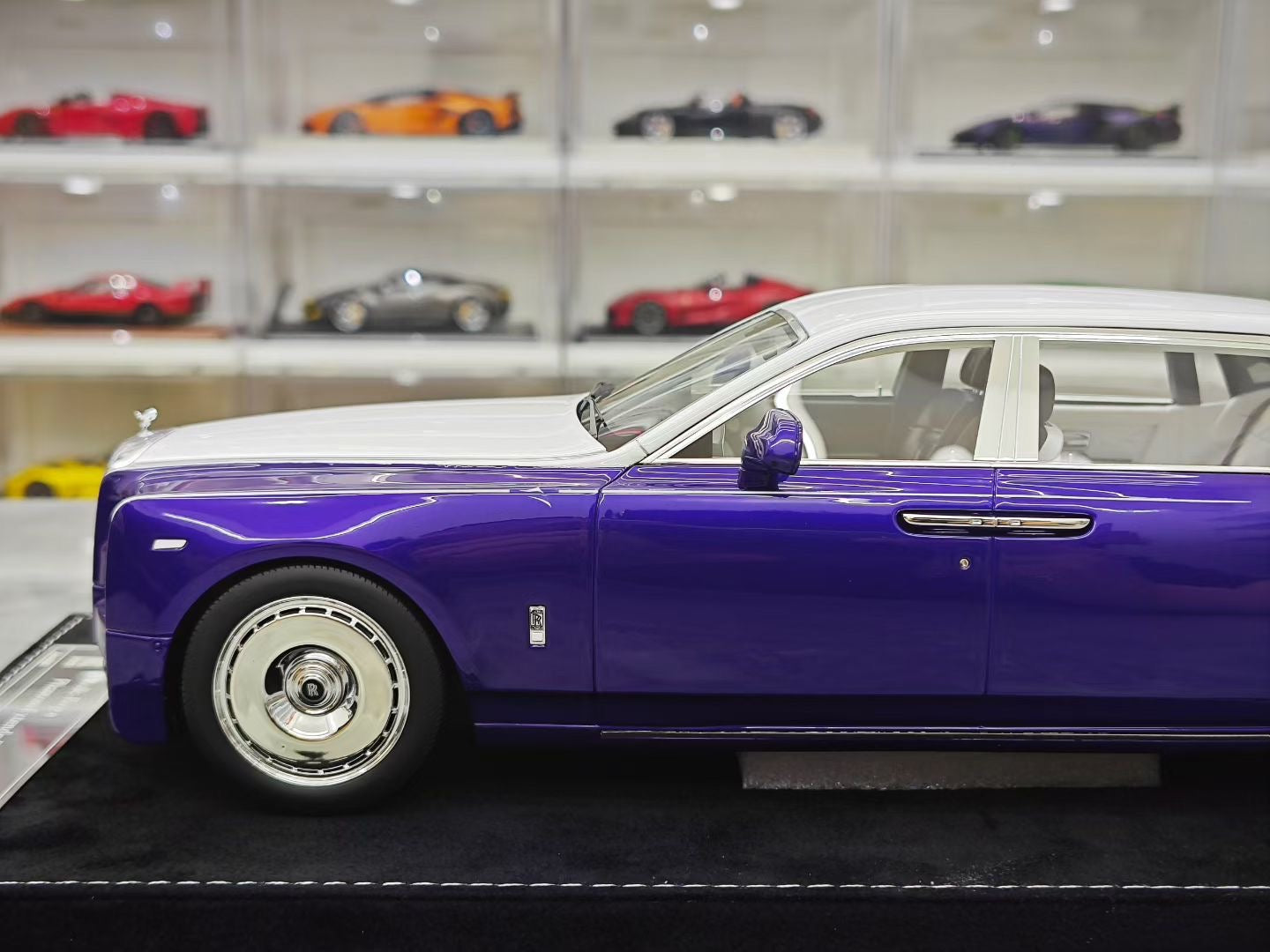 HH Model 1/18 Rolls-Royce Phantom VIII