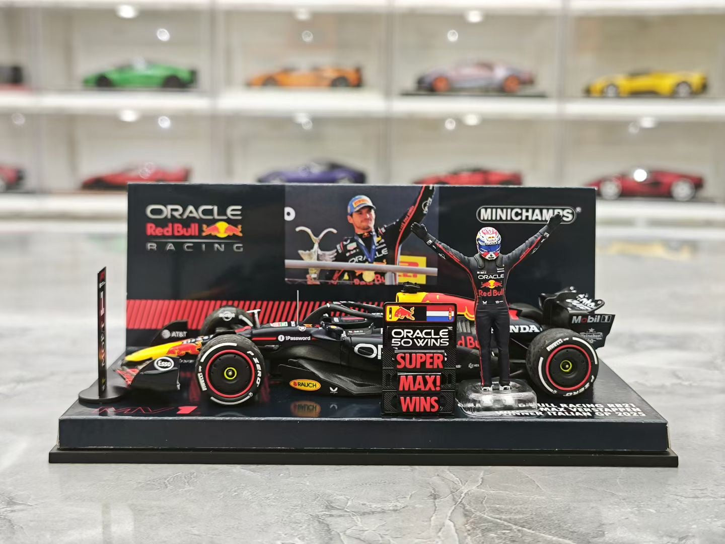 Minichamps 2025 Italian GP (Monza) Red Bull RB21 – Max Verstappen – F1 Special Edition 1:43