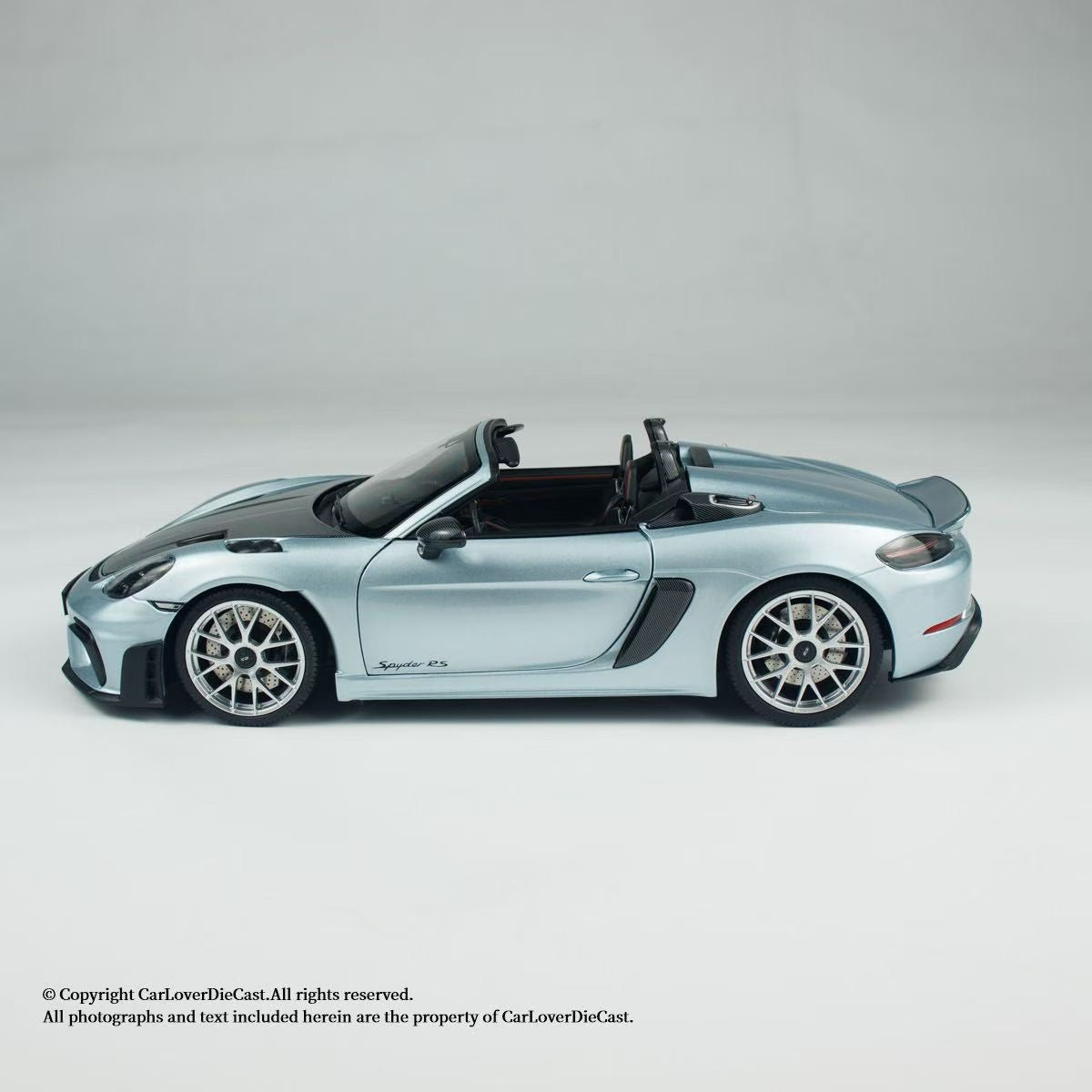 Minichamps 1:18 Porsche 718 SPYDER RS 2024 WEISSACH Glacier Silver Alloy Model