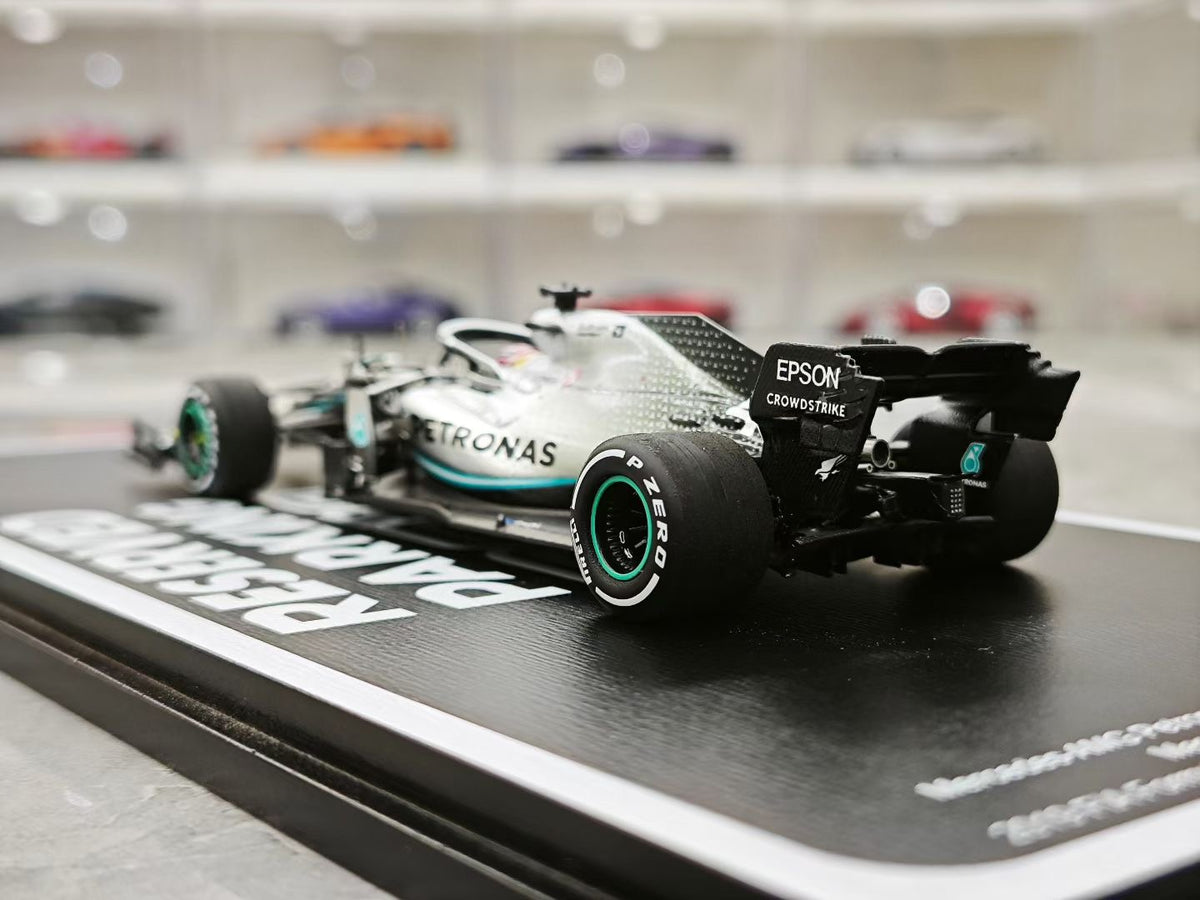 Spark 1:43 scale Mercedes W10 (2019 US Grand Prix, Hamilton) –