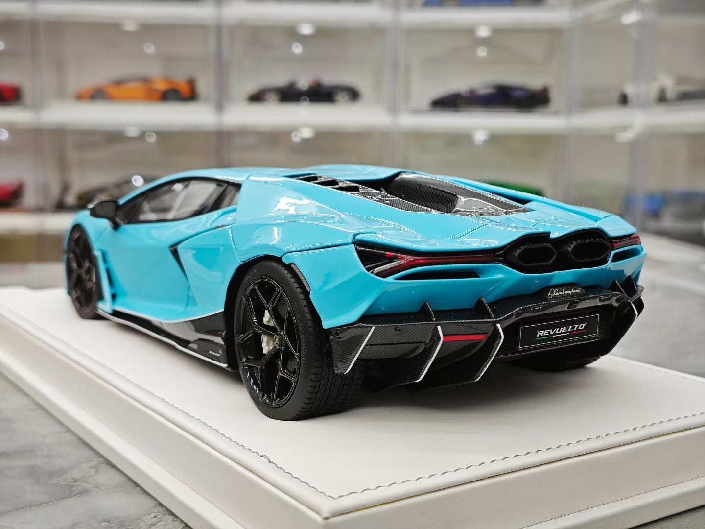 PFM 1/18 Lamborghini Revuelto