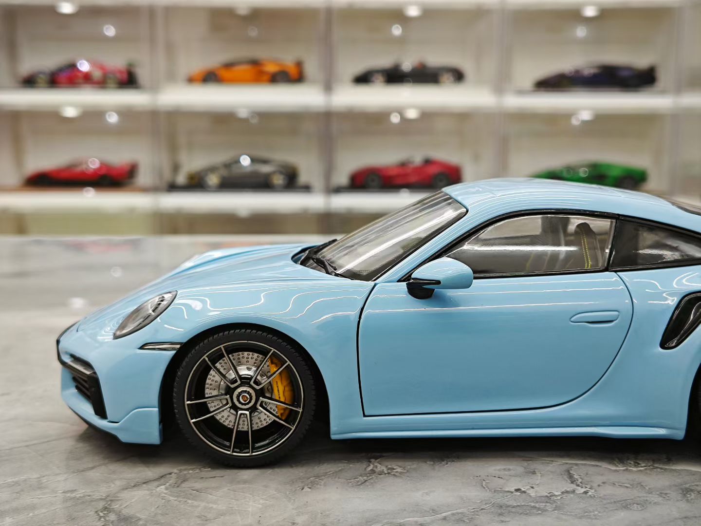 Minichamps 1/18 Porsche 911 992 Turbo S