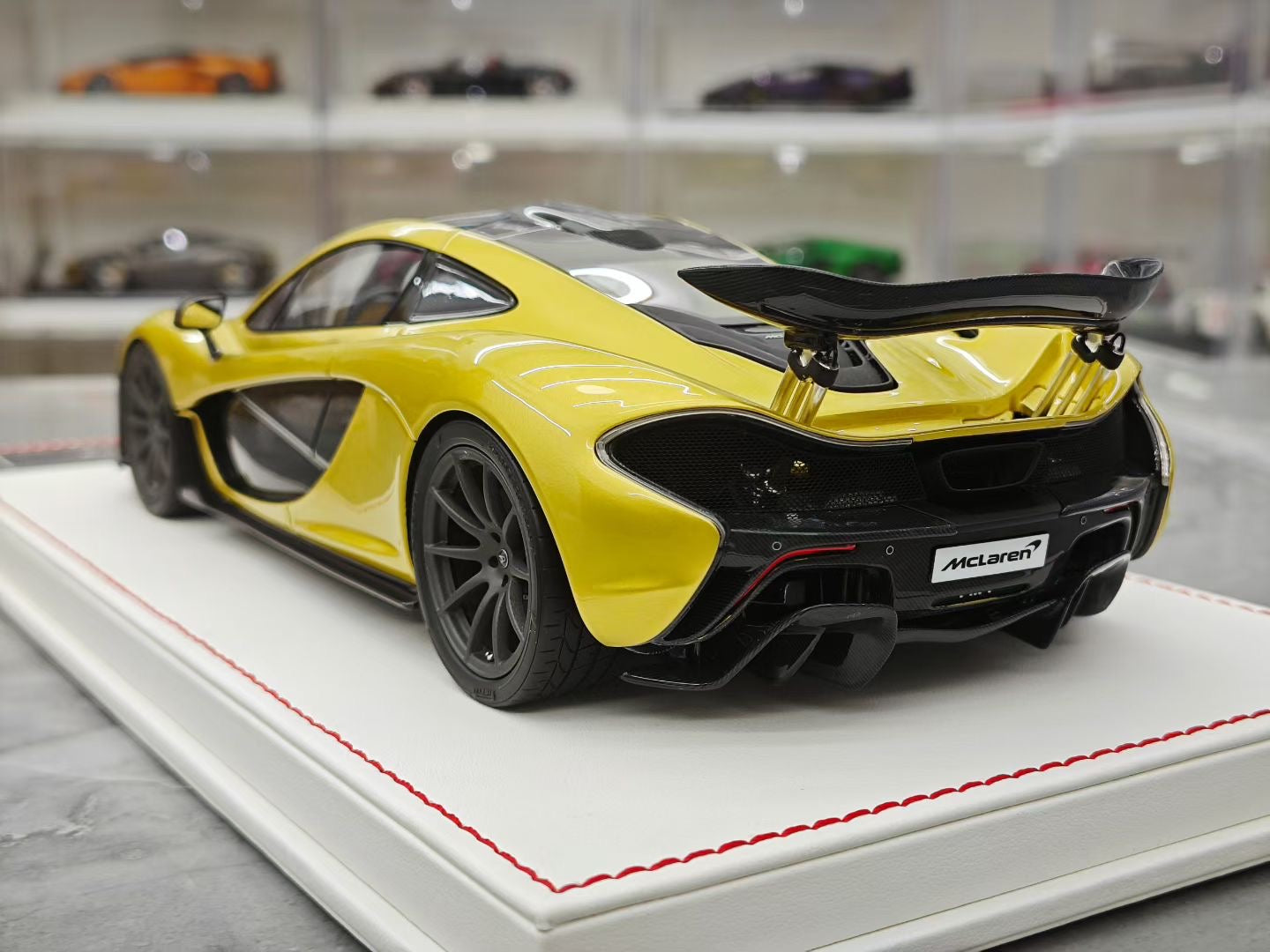 DM 1/18 McLaren P1 Supercar