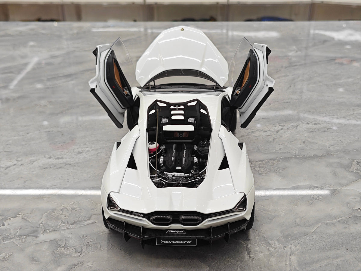 LCD Lamborghini Revuelto (New Flagship V12) 1:18 Scale Die-cast Model – Fully Opening Parts