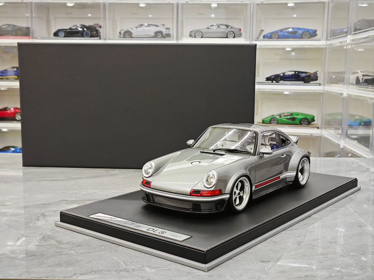 IVY 1/12 Porsche 911 Singer DLS