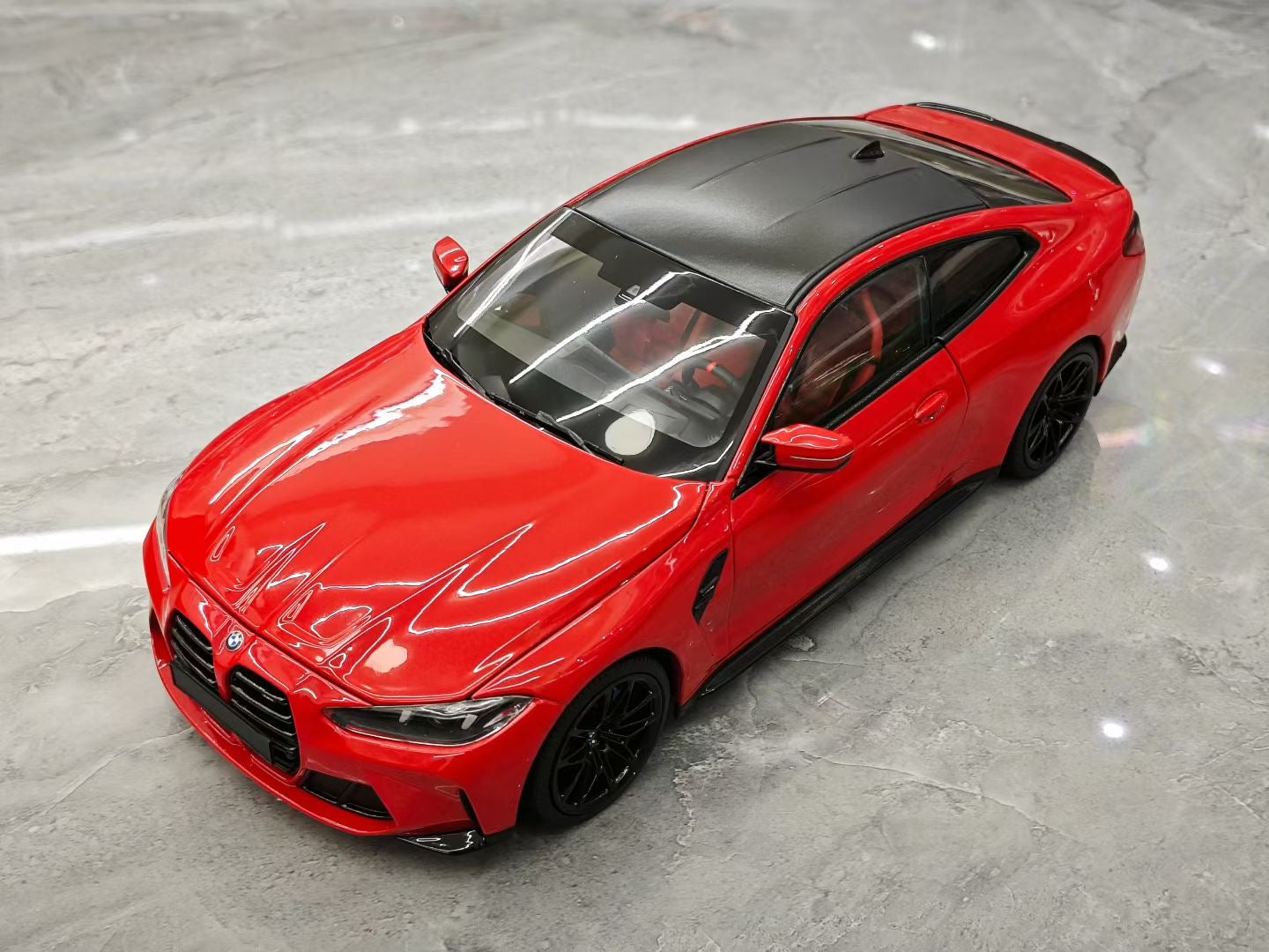 MINICHAMPS 1/18 2024 BMW M4 Alloy Fully Open