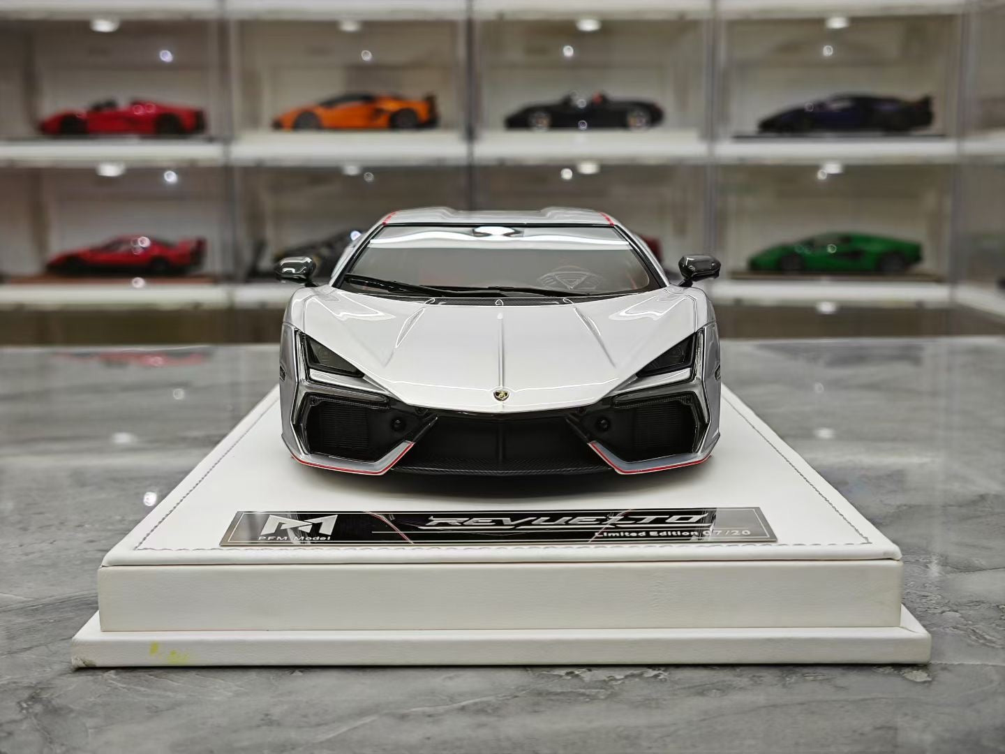 PFM 1/18 Lamborghini Revuelto