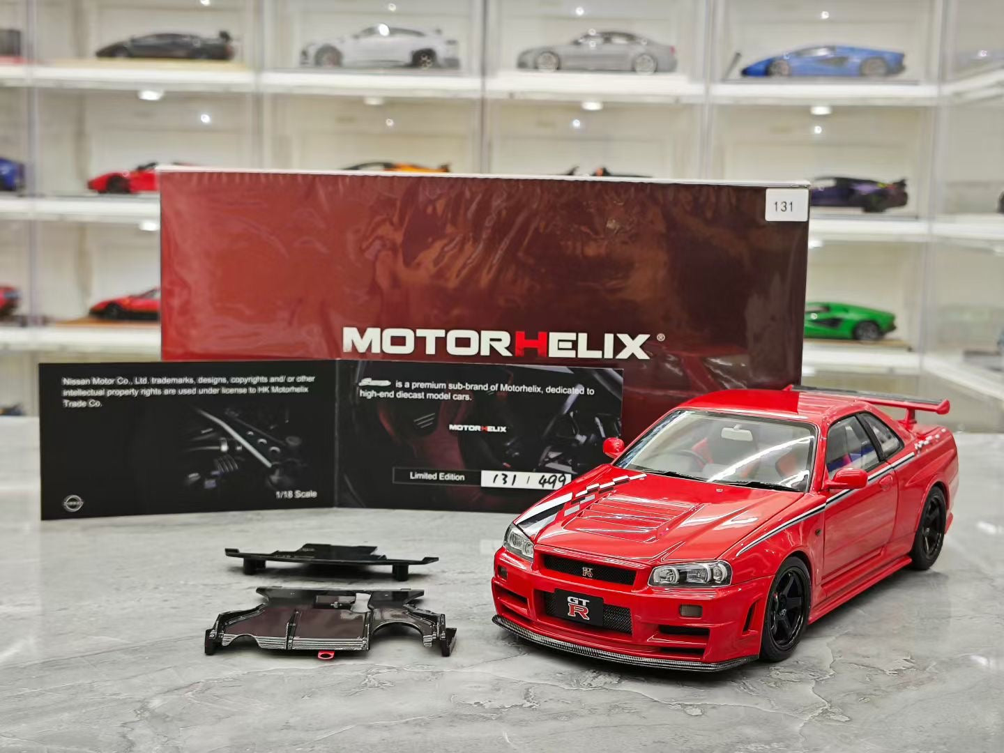 MOTORHELIX  1/18 Nissan GTR R34 Skyline