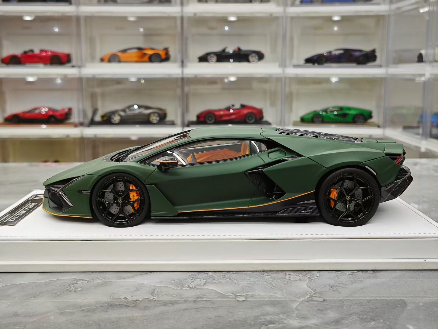 PFM 1/18 Lamborghini Revuelto
