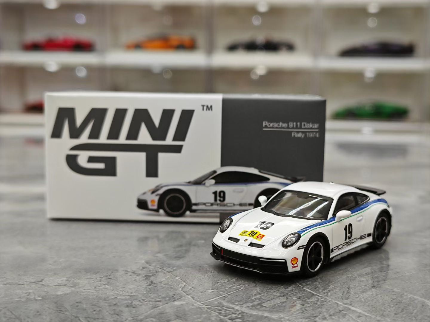 MINI GT 1/64 Porsche 911 Dakar Alloy