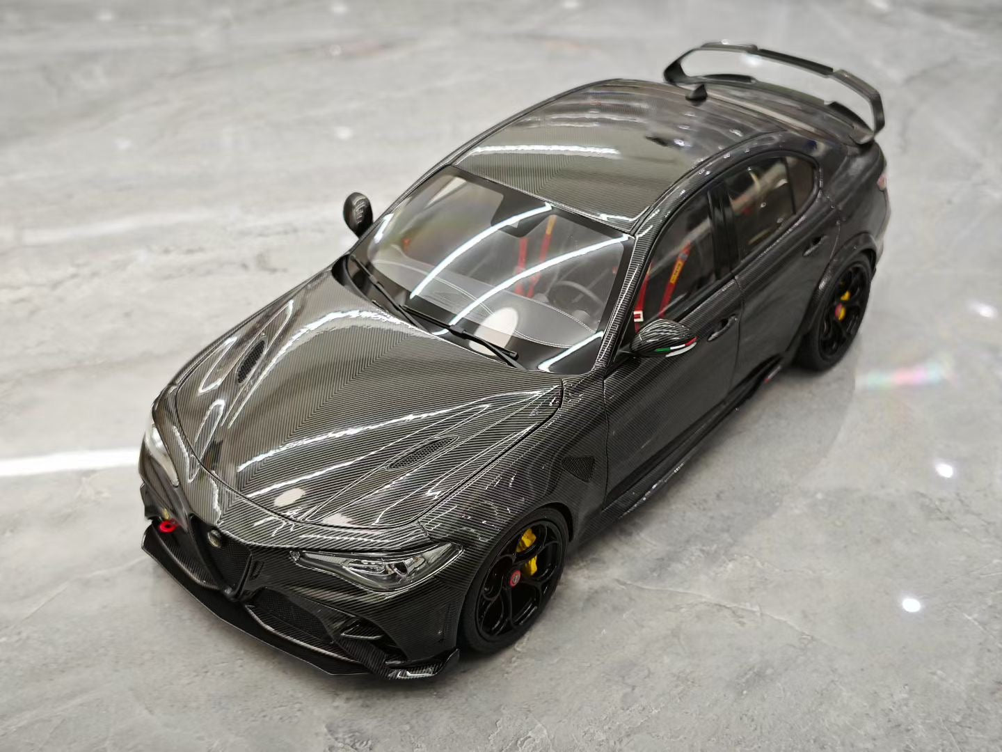 MOTOR HELIX 1/18 Alfa Romeo Giulia GTAm