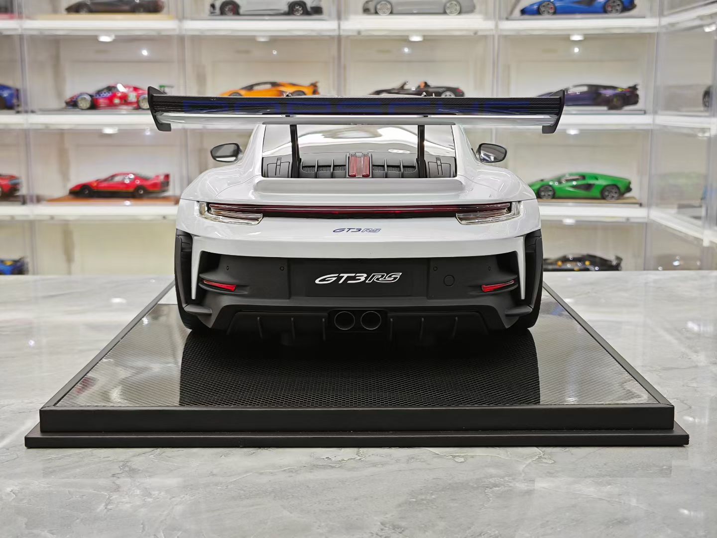 DM 1/8 Porsche 911 GT3RS Weissach Package Limited Edition Car Model