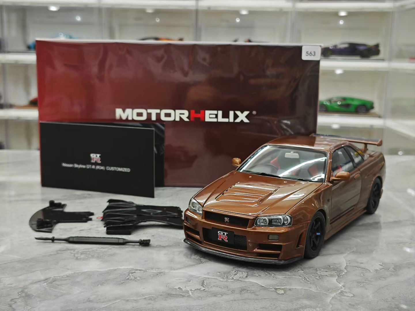 MOTORHELIX 1/18 Nissan GTR R34 Skyline