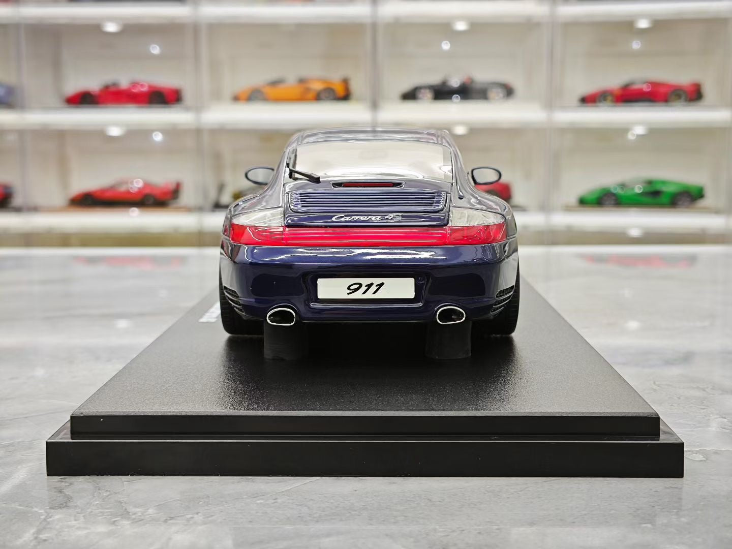 GT Spirit 1/18 Porsche 911 996.2 Carrera 4S
