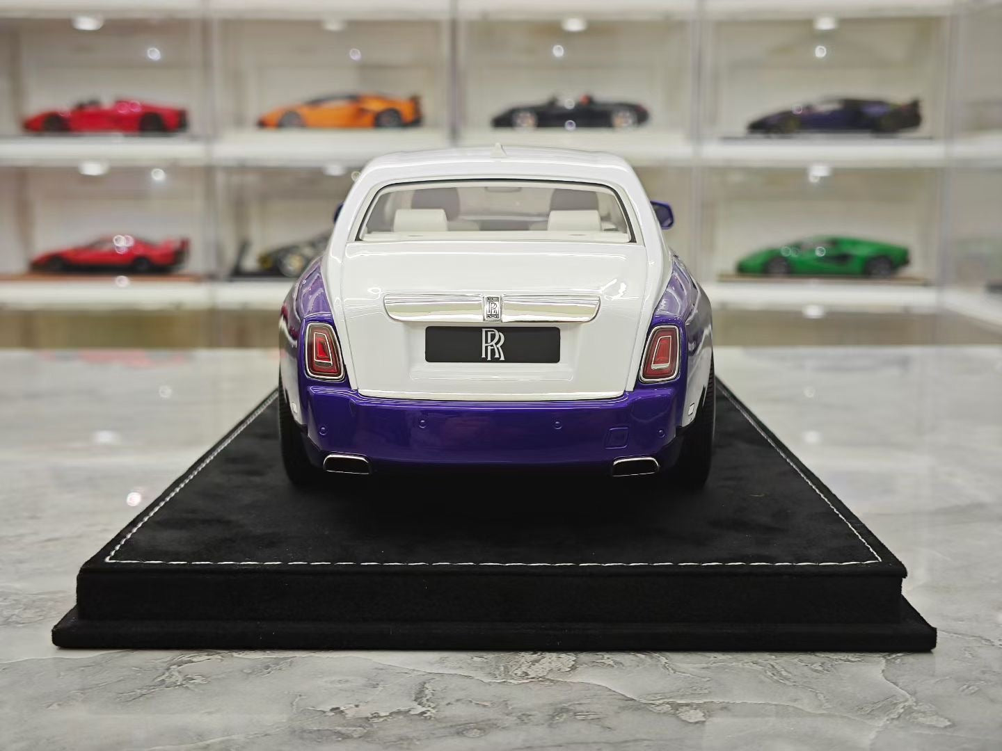 HH Model 1/18 Rolls-Royce Phantom VIII