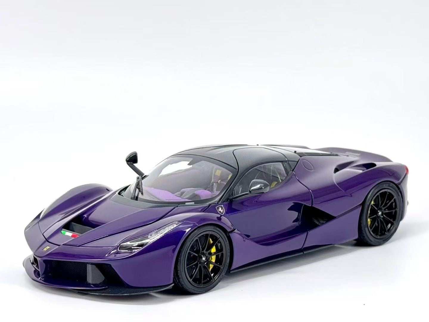 BBR Alloy Car Pre-sale 1/18 Ferrari "LaFerrari" Alloy LaFerrari Full Edition Purple Dubai