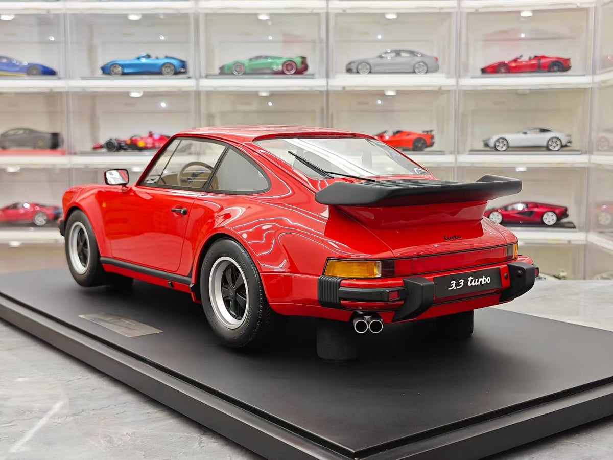 GT Spirit Porsche 911 [930] Turbo 3.3 (1:8 scale resin model)