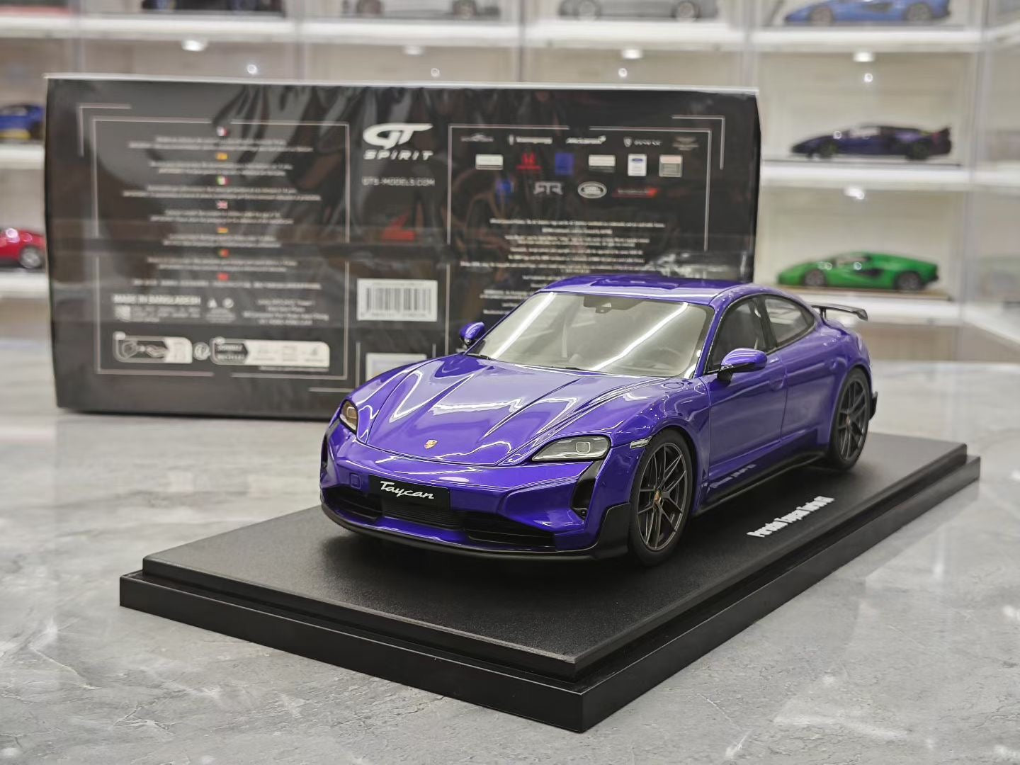GT Spirit 1/18 Porsche 911 TAYCAN TURBO GT