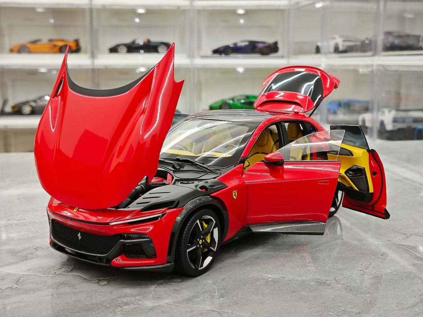 BBR 1/18 Ferrari FUV Purosangue (with sunroof)