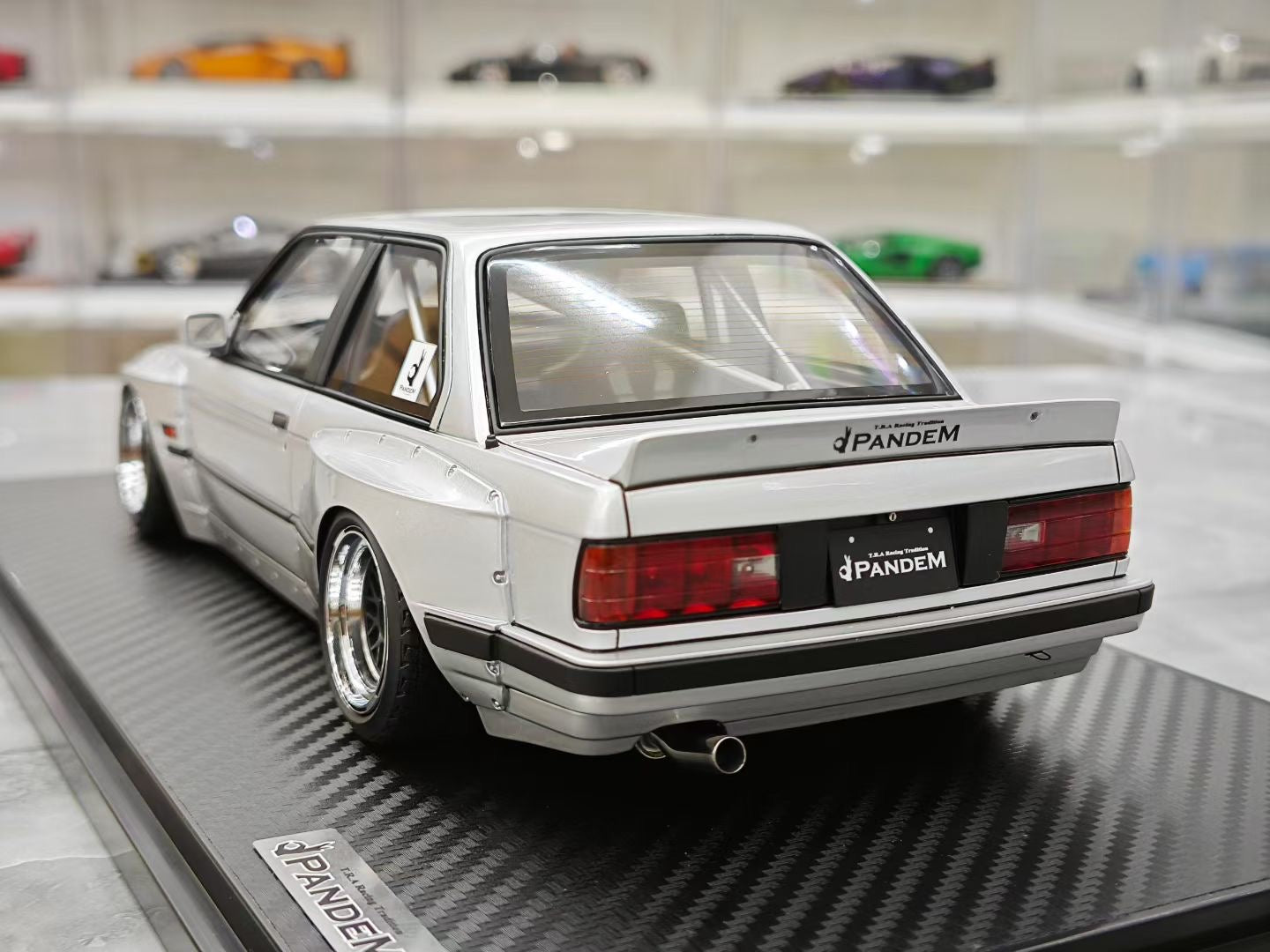 IG 1/18 BMW M3 E30 PANDEM JDM