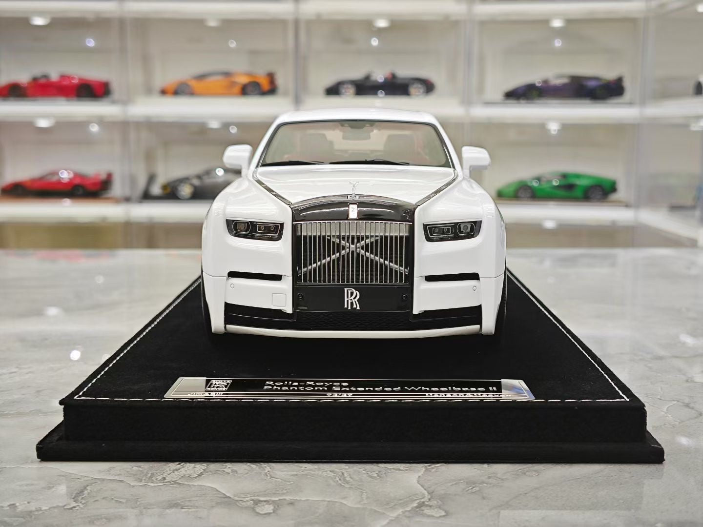 HH Model 1/18 Rolls-Royce Phantom VIII