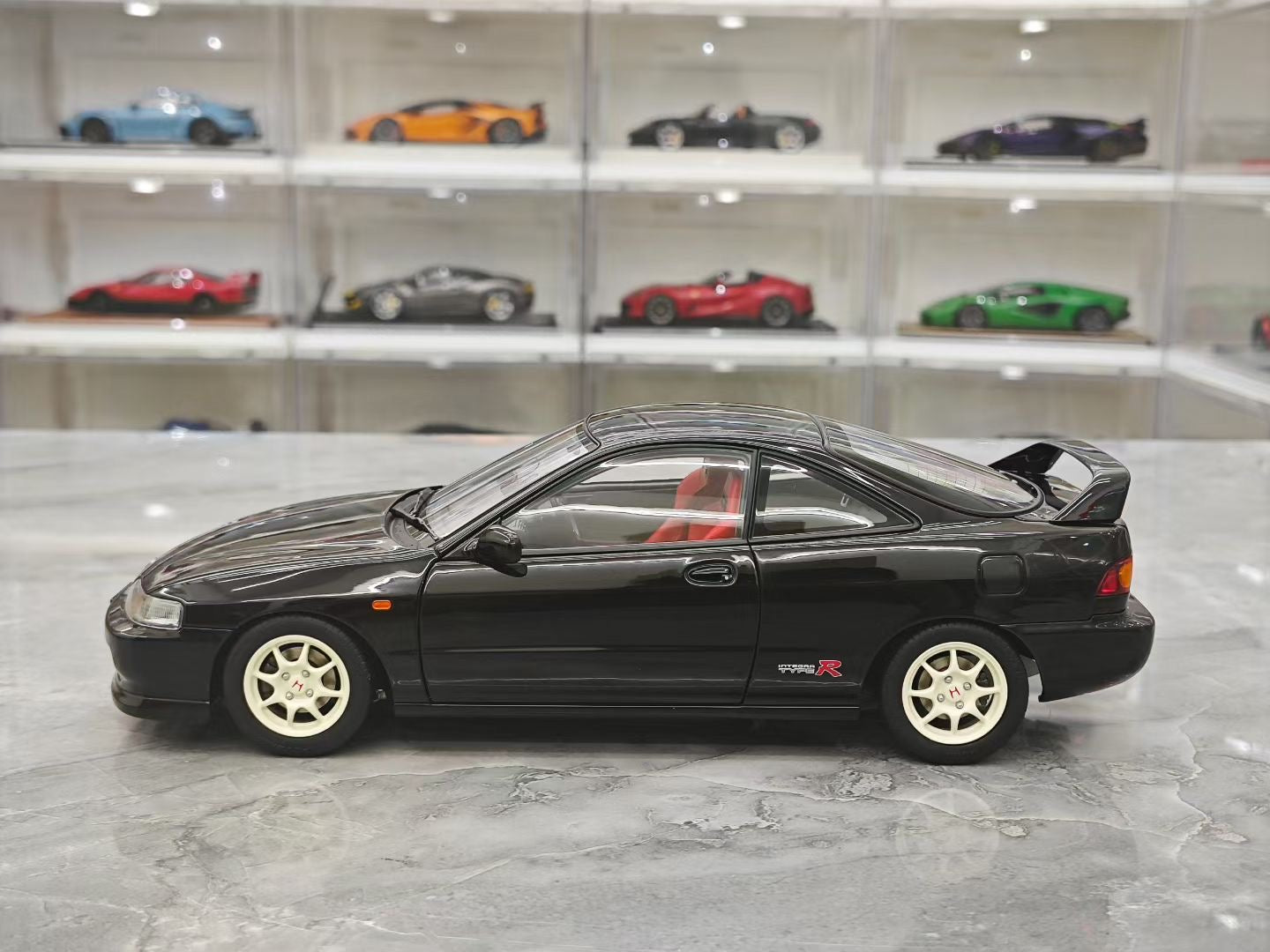 MH 1/18 Honda Civic Type R DC2