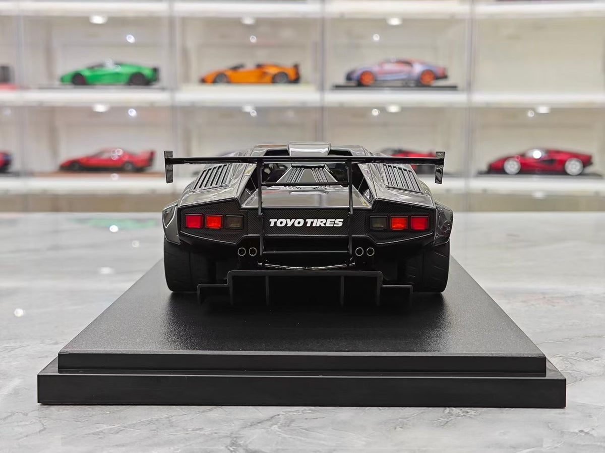 GT Spirit Lamborghini Countach LB-Works 1:18 Resin Model