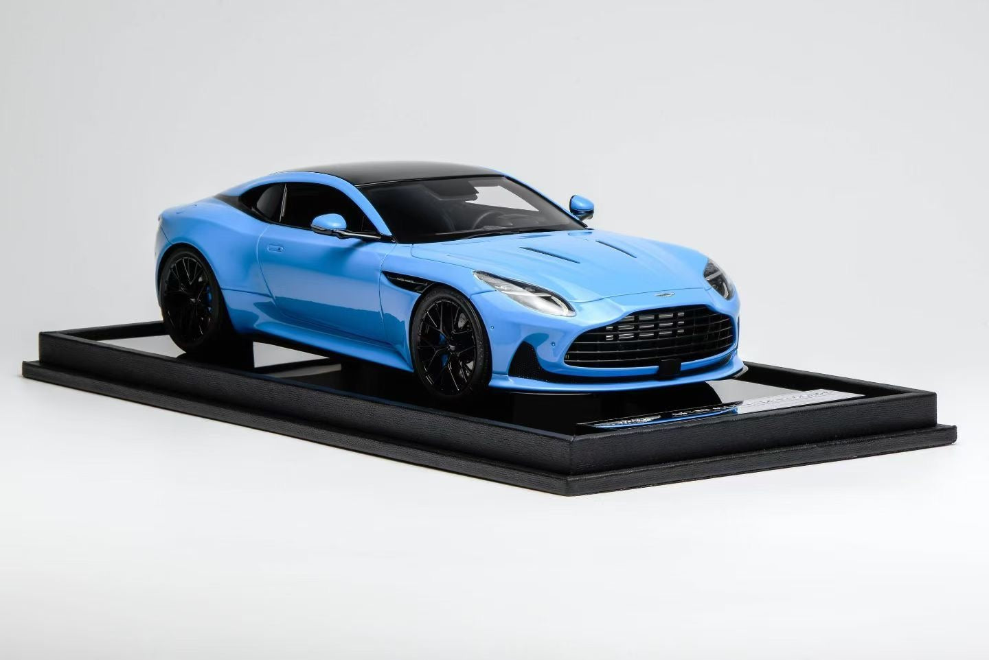 MH 1/18 Aston Martin DB12 Coupe Resin Car Model