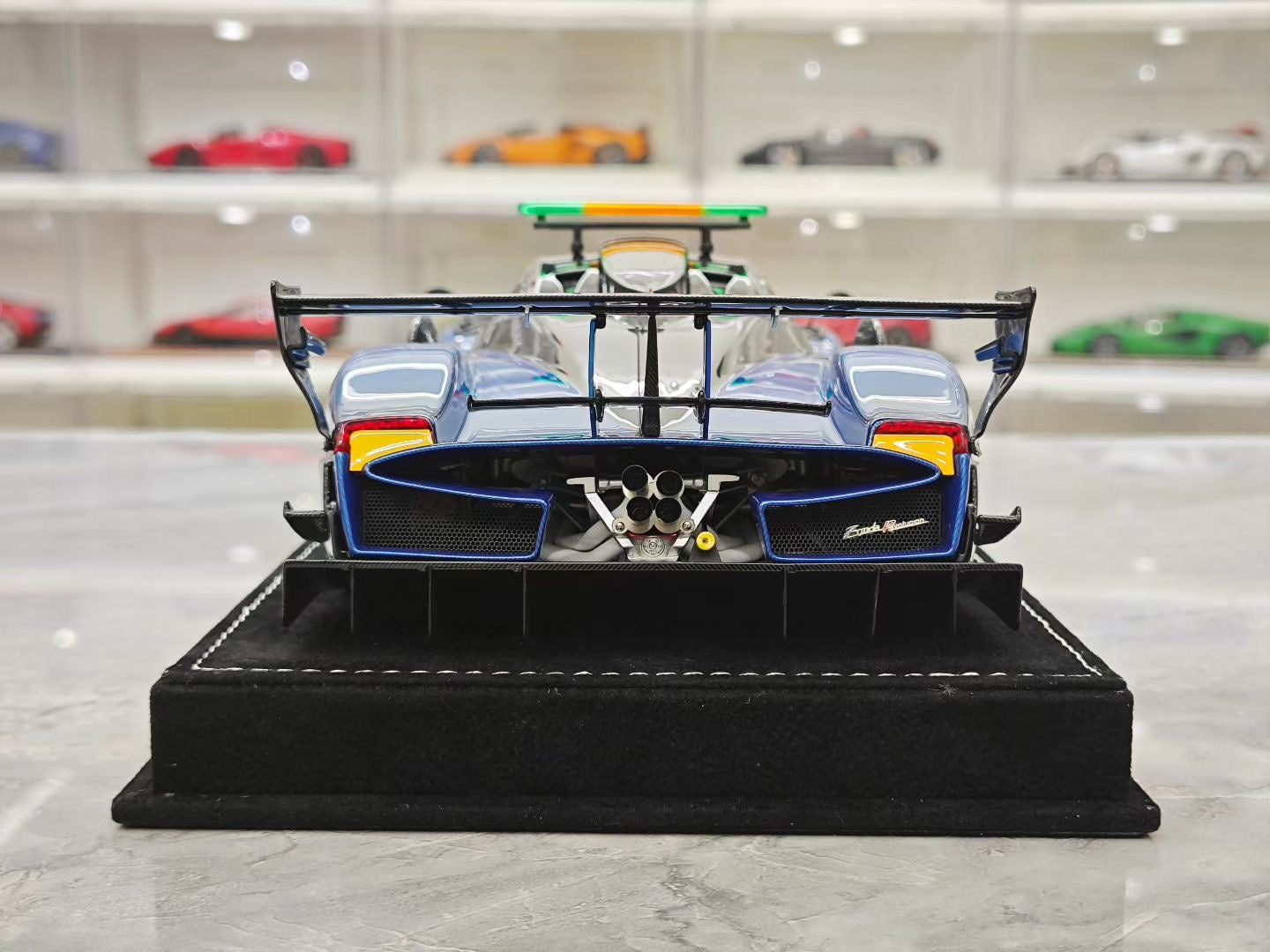 HH Model 1/18 Pagani Zonda R Evolution model