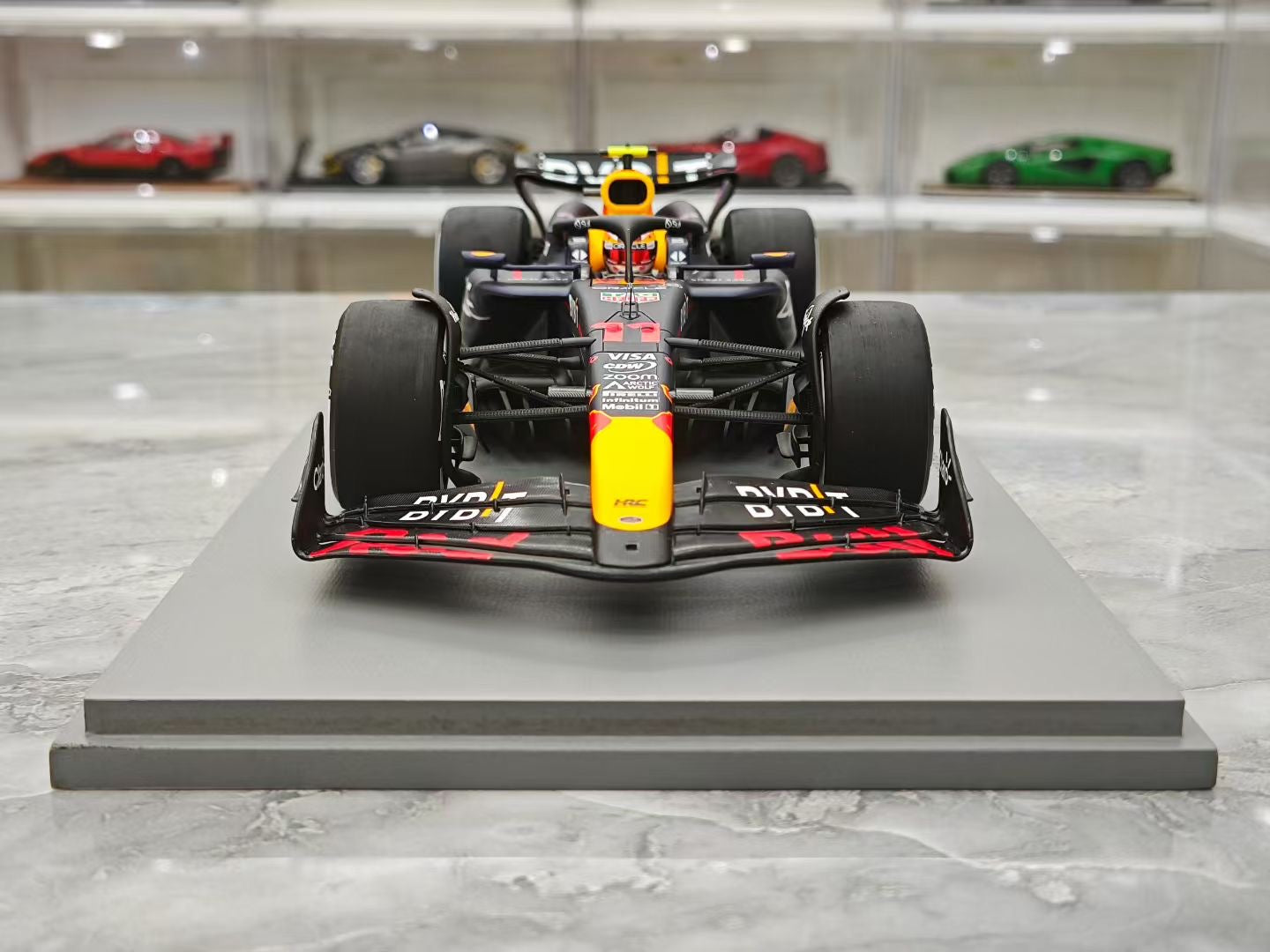 Spark 1/18 2024 Bahrain Grand Prix Victory RB20 Perez F1