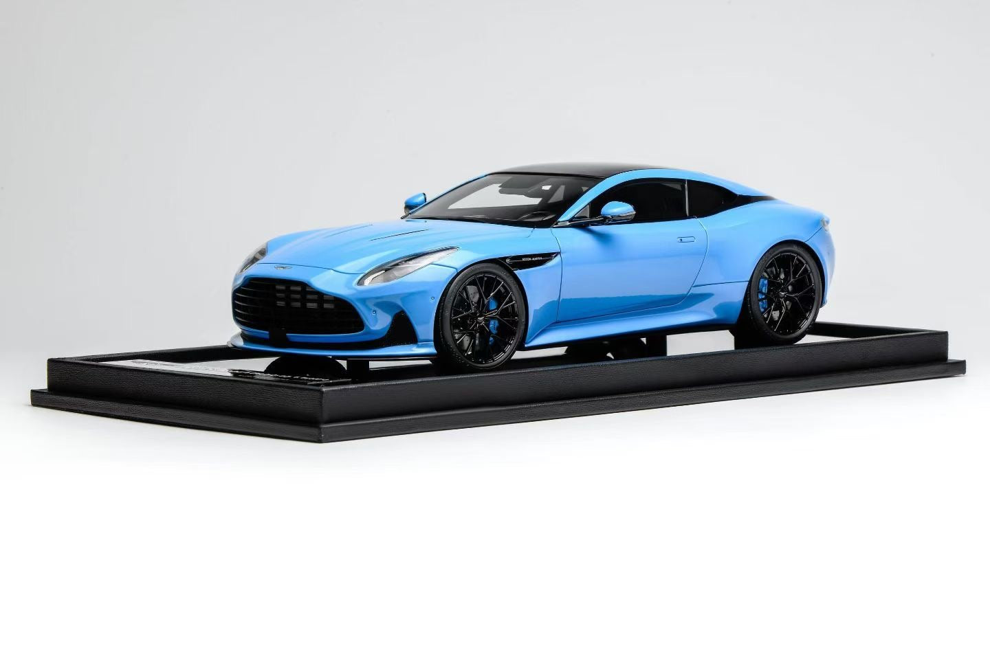 MH 1/18 Aston Martin DB12 Coupe Resin Car Model