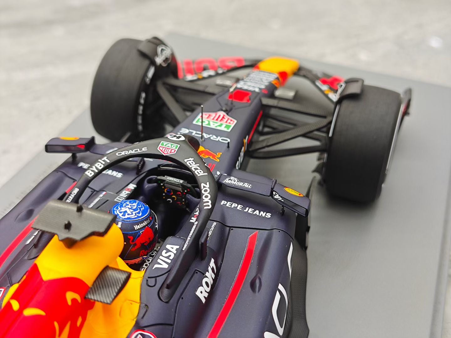 Spark 1/18 2024 Las Vegas Grand Prix RB20 Verstappen F1