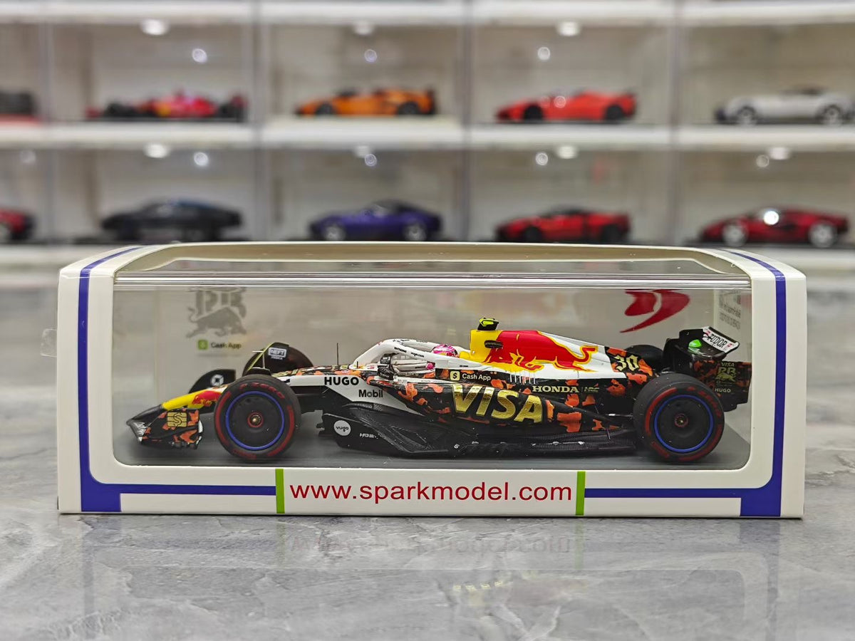 SPARK 2025 US GP – RB Team (Hadjar/Lawson) – F1 1:43 Scale