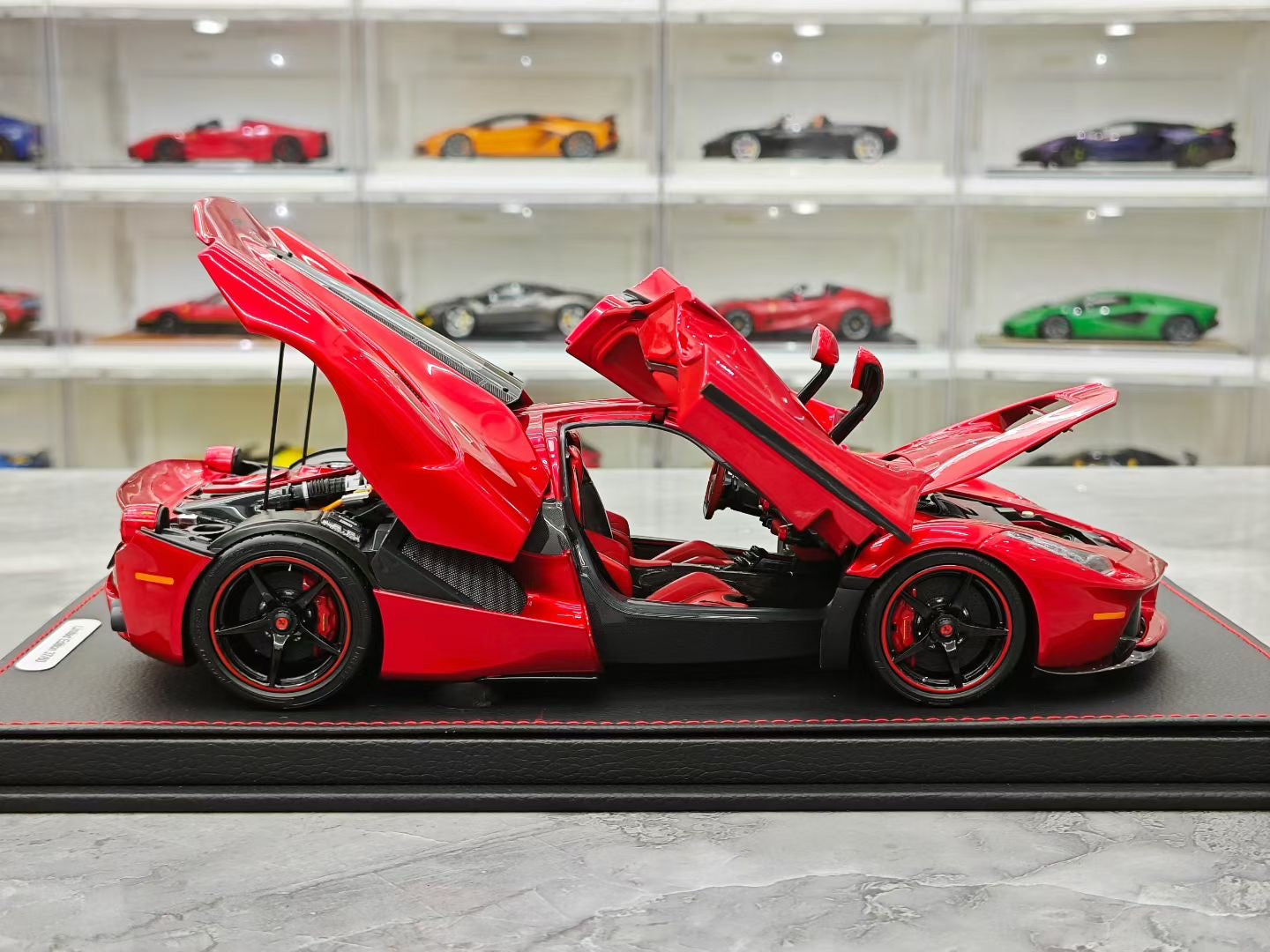 BBR 1/18 Ferrari Alloy LaFerrari in Hamilton Red - Model Car