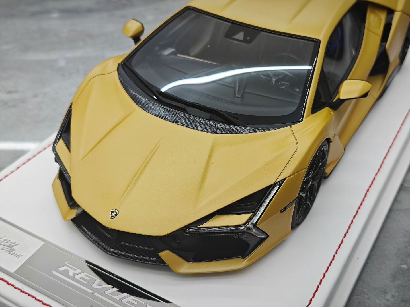 IVY 1/18 Lamborghini Revuelto