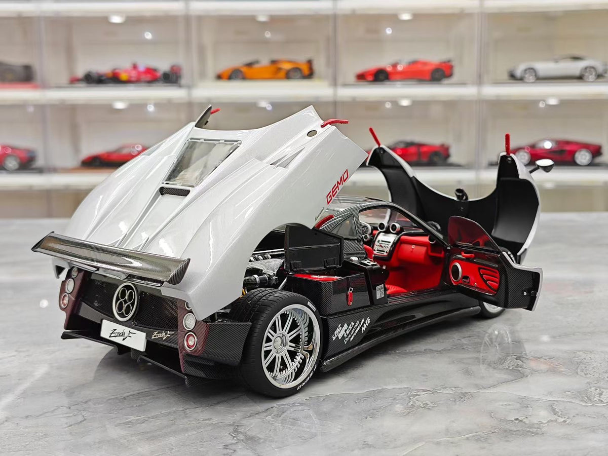 AR Pagani Zonda F (Brown) – 1:18 Die-cast Model