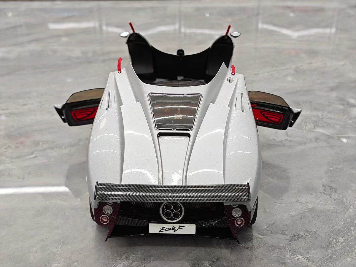 AR Pagani Zonda F (Brown) – 1:18 Die-cast Model