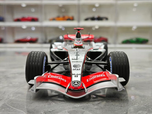 Minichamps 1/18 2006 McLaren MP4/21 Raikkonen F1 Diecast Model