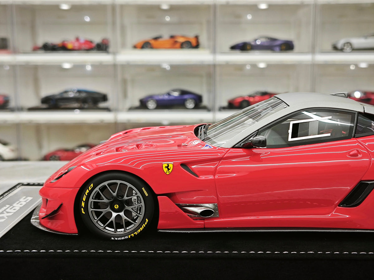 HH Model 599XX EVO Racing Car (Resin, 1:18 Scale)