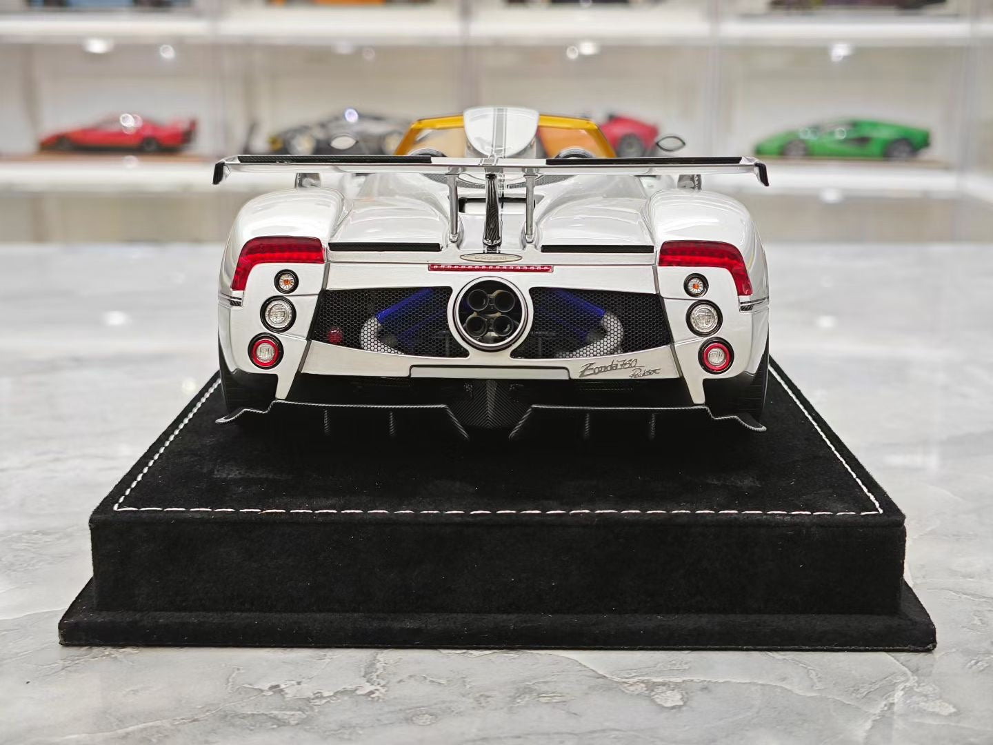 HH Model 1/18 Pagani Zonda Roadster 760